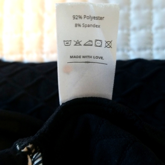 Boom Booty leggings, black honeycomb pattern, Size L - Picture 8 of 8